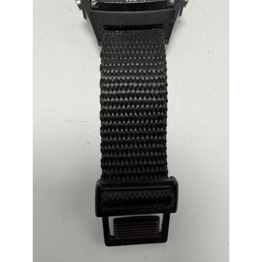Freestyle Shark Vintage Ladies Watch New Battery 29MM 7